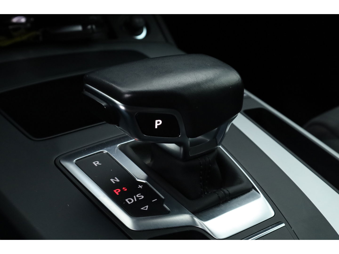 Audi Q5 50 TFSI e Advanced edition | Digi. Cockpit | Afn. Trekhaak | Apple CarPlay | Massage | Stoelverw. | Camera | 19'' 35500