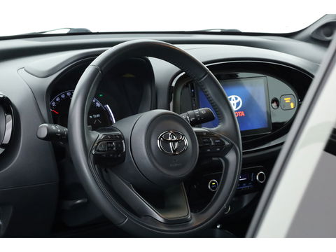 Toyota Aygo X 1.0 VVT-i S-CVT Envy Automaat | Navi | JBL Audio | Apple CarPlay | Camera | Adapt. Cruise