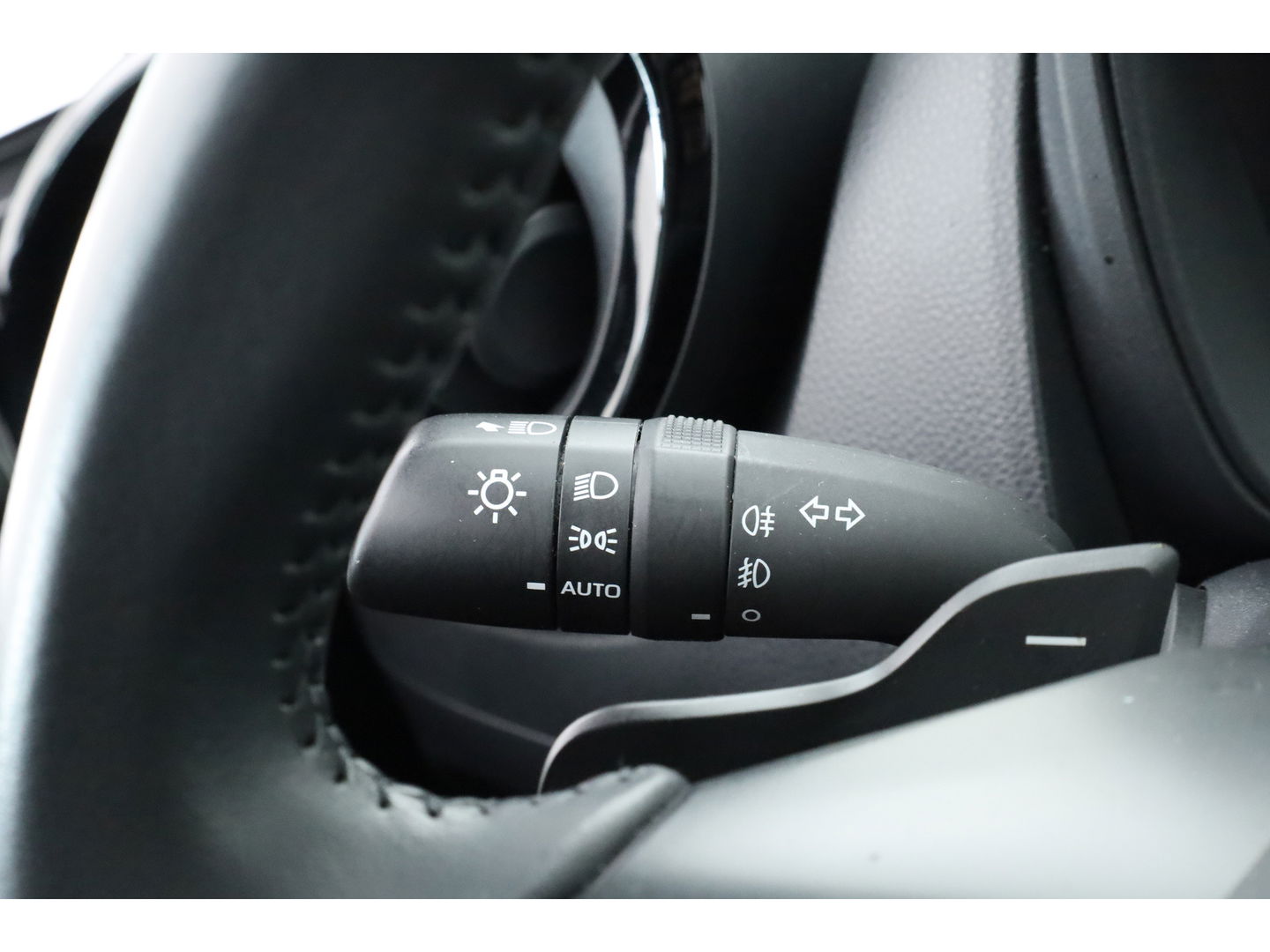 Toyota Aygo X 1.0 VVT-i S-CVT Envy Automaat | Navi | JBL Audio | Apple CarPlay | Camera | Adapt. Cruise