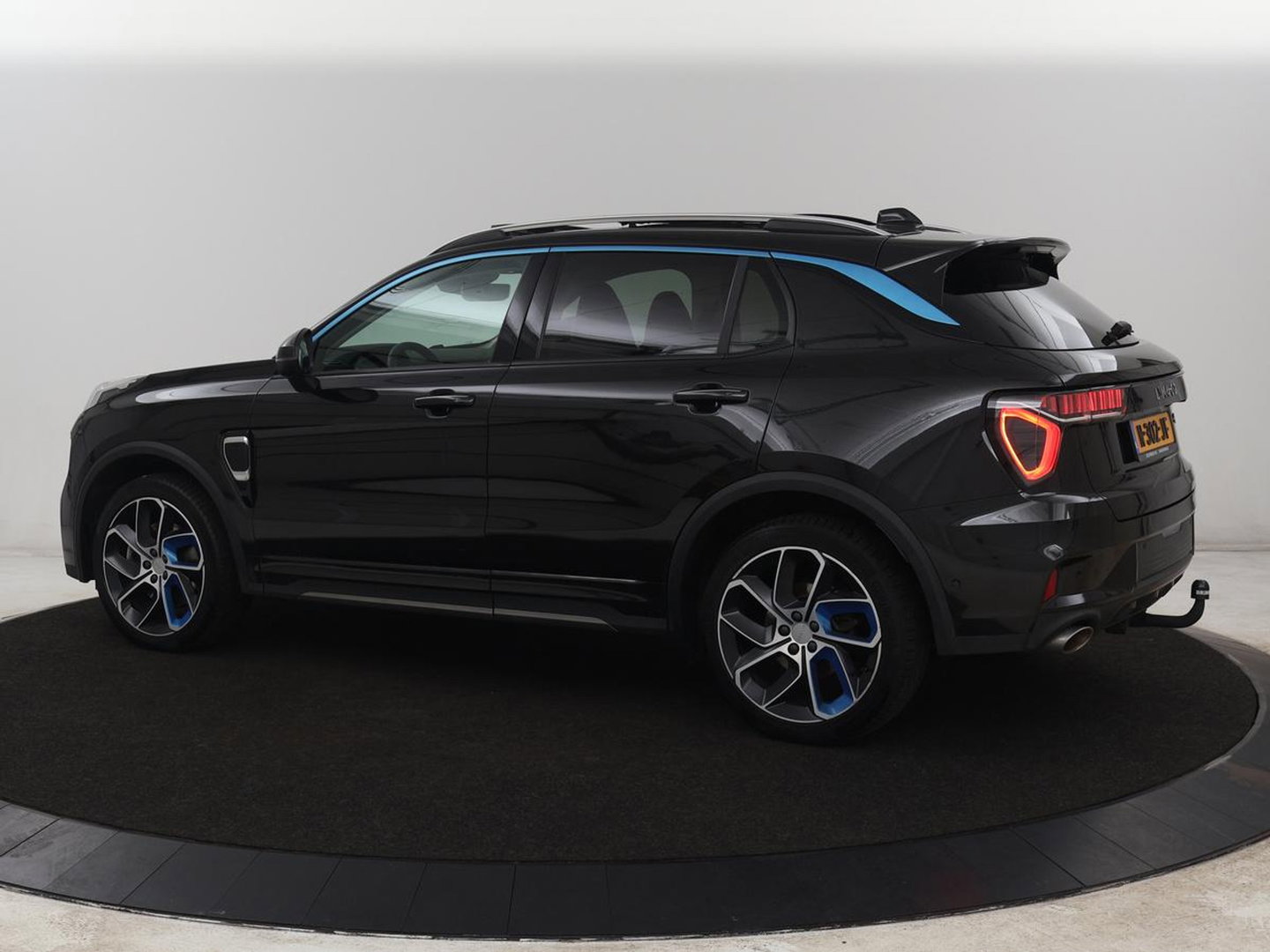 Lynk & Co 01 1.5 Plug In | Trekhaak | Panoramadak | Infinity by Harman | Camera | Adaptive cruise | Stoelverwarming | Carplay | Memory | Full LED | PHEV