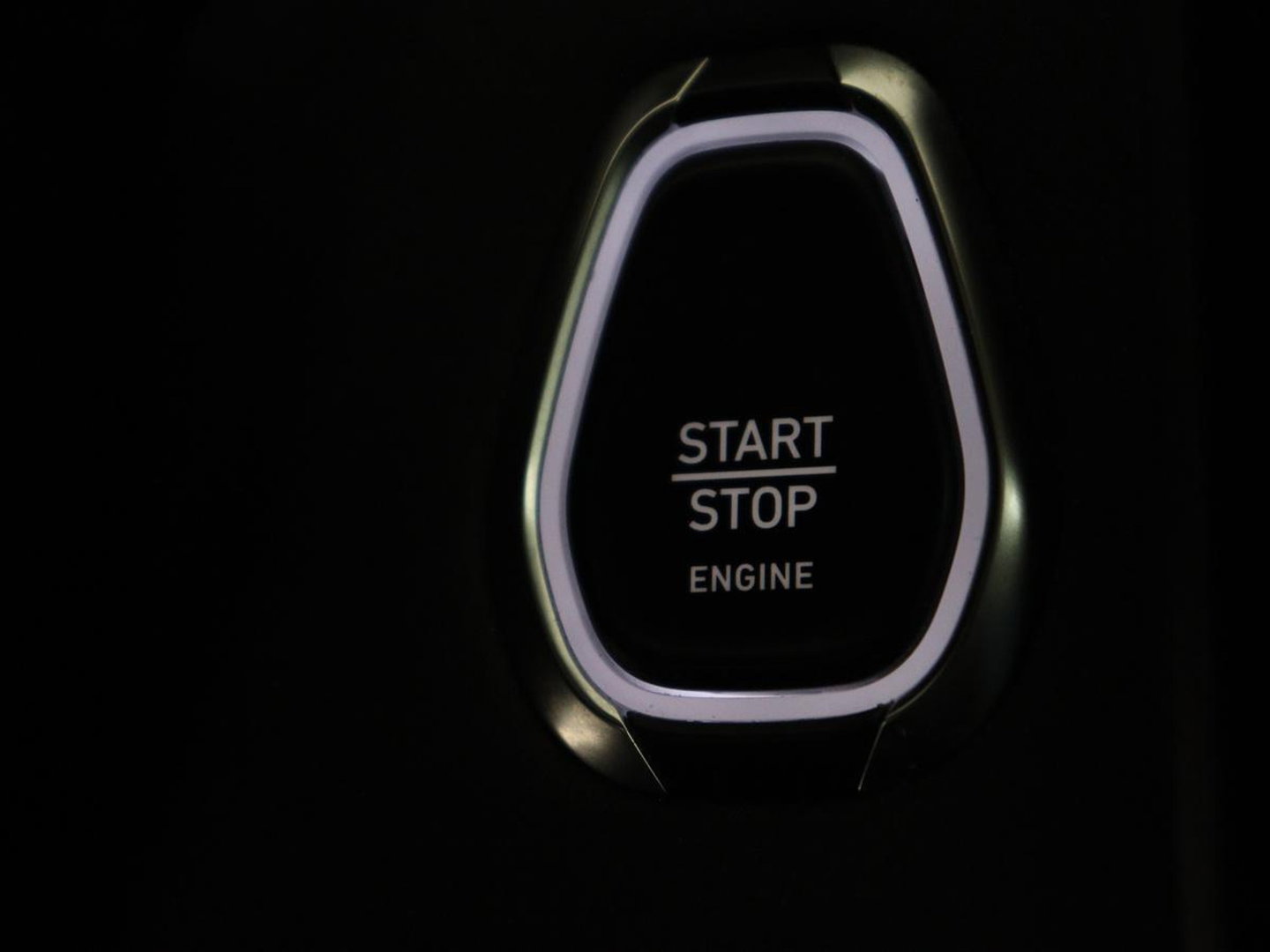 Lynk & Co 01 1.5 Plug In | Trekhaak | Panoramadak | Infinity by Harman | Camera | Adaptive cruise | Stoelverwarming | Carplay | Memory | Full LED | PHEV