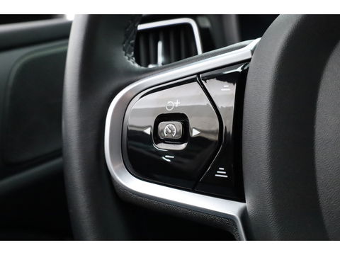 Volvo V60 T8 Recharge R-Design | Memory Seats | Pilot Assist | H&K Audio | Stoel- Stuurverw. | Elek. Trekhaak | Nav + CarPlay