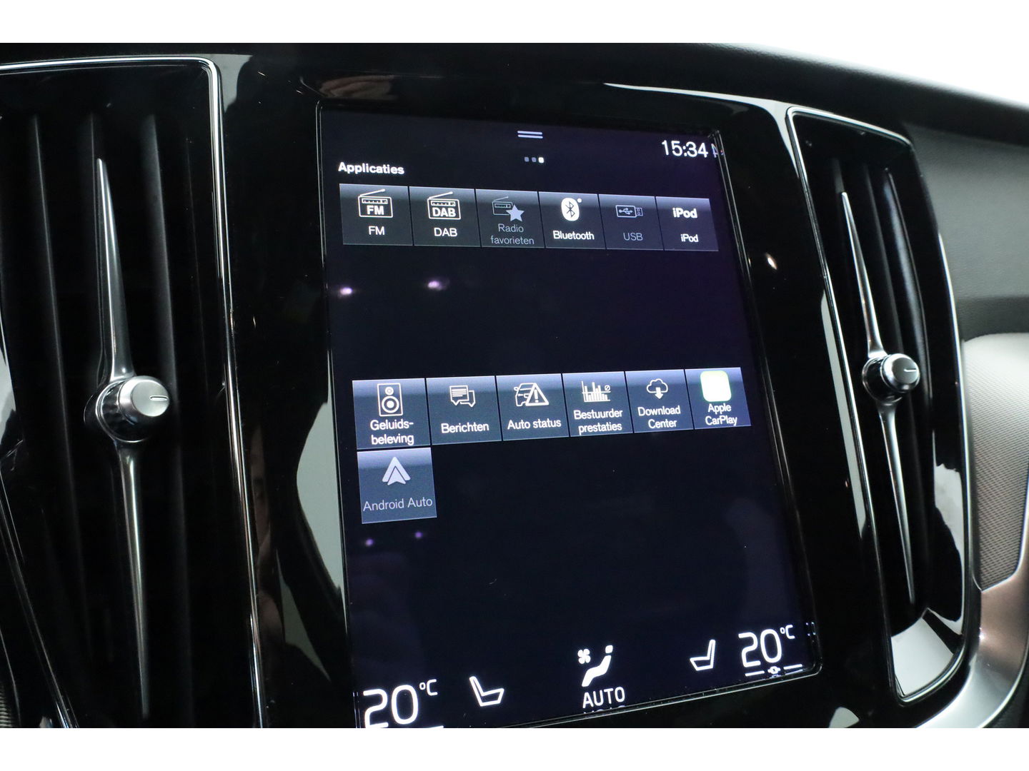 Volvo V60 T8 Recharge R-Design | Memory Seats | Pilot Assist | H&K Audio | Stoel- Stuurverw. | Elek. Trekhaak | Nav + CarPlay