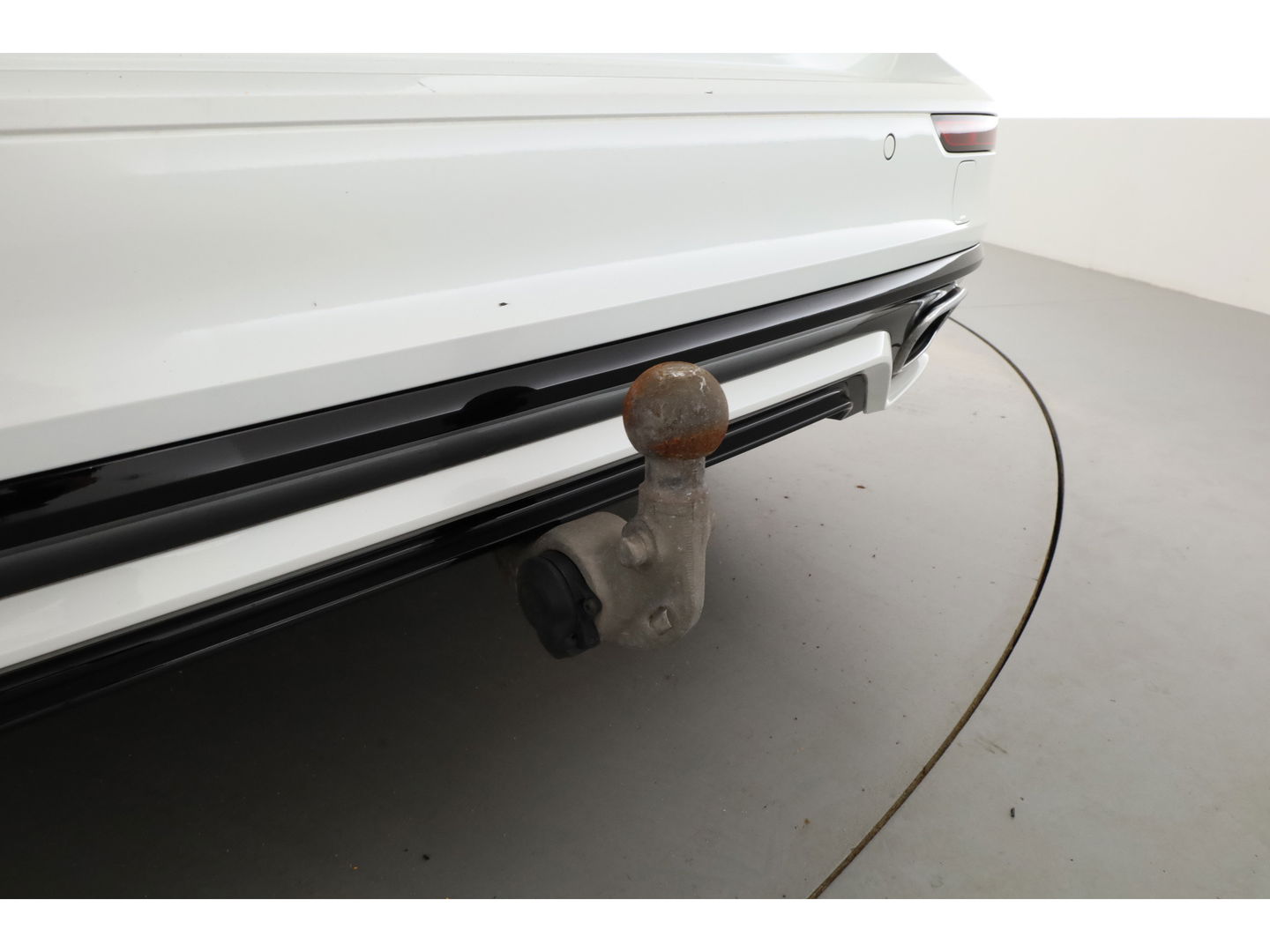 Volvo V60 T8 Recharge R-Design | Memory Seats | Pilot Assist | H&K Audio | Stoel- Stuurverw. | Elek. Trekhaak | Nav + CarPlay