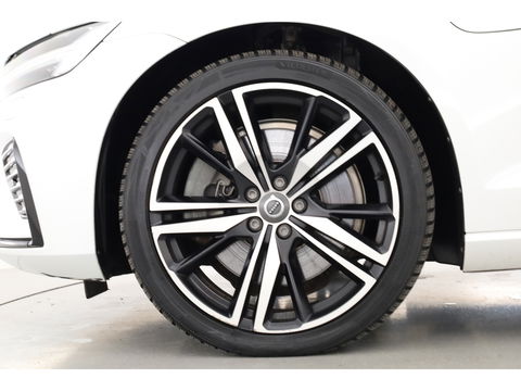 Volvo V60 T8 Recharge R-Design | Memory Seats | Pilot Assist | H&K Audio | Stoel- Stuurverw. | Elek. Trekhaak | Nav + CarPlay