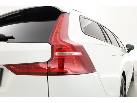 Volvo V60 T8 Recharge R-Design | Memory Seats | Pilot Assist | H&K Audio | Stoel- Stuurverw. | Elek. Trekhaak | Nav + CarPlay