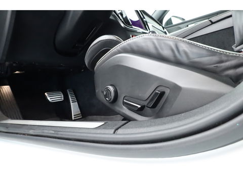 Volvo V60 T8 Recharge R-Design | Memory Seats | Pilot Assist | H&K Audio | Stoel- Stuurverw. | Elek. Trekhaak | Nav + CarPlay