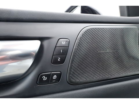 Volvo V60 T8 Recharge R-Design | Memory Seats | Pilot Assist | H&K Audio | Stoel- Stuurverw. | Elek. Trekhaak | Nav + CarPlay