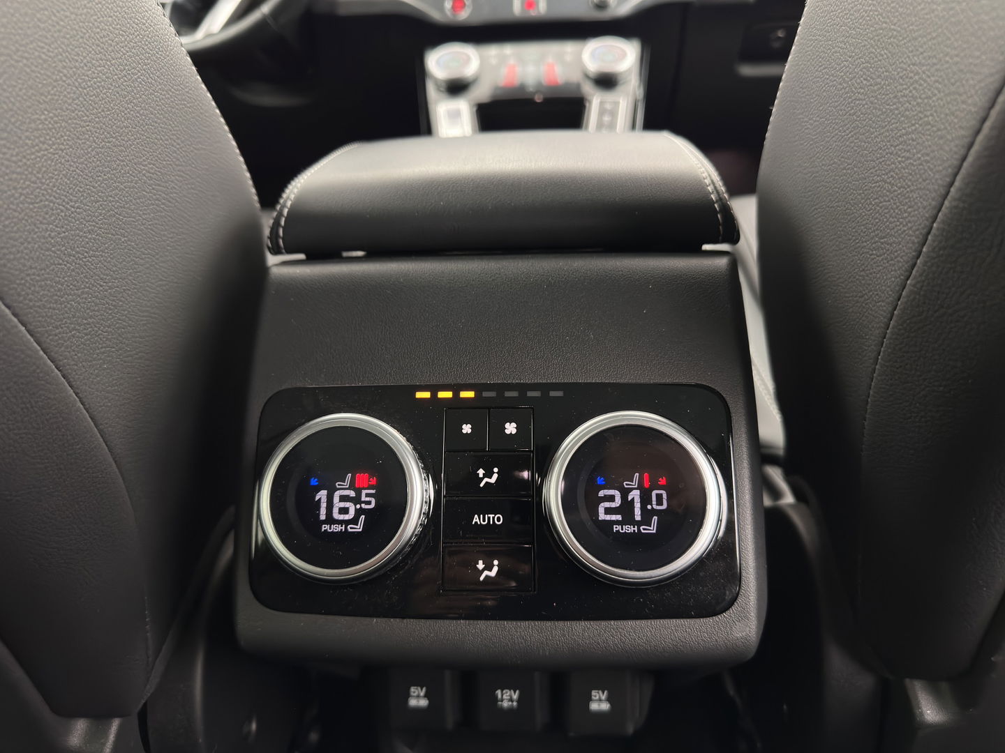 Jaguar I-PACE EV400 HSE 90 kWh AWD (INCL-BTW) *PANO | LEATHER | FULL-LED | MERIDIAN-AUDIO | TOPVIEW | MEMORY-PACK | BLINDSPOT | DIGI-COCKPIT | KEYLESS | DAB+ | NAVI-FULLMAP | ECC | HEATED-COMFORTSEATS | PDC | CCS-FASTLOADER |