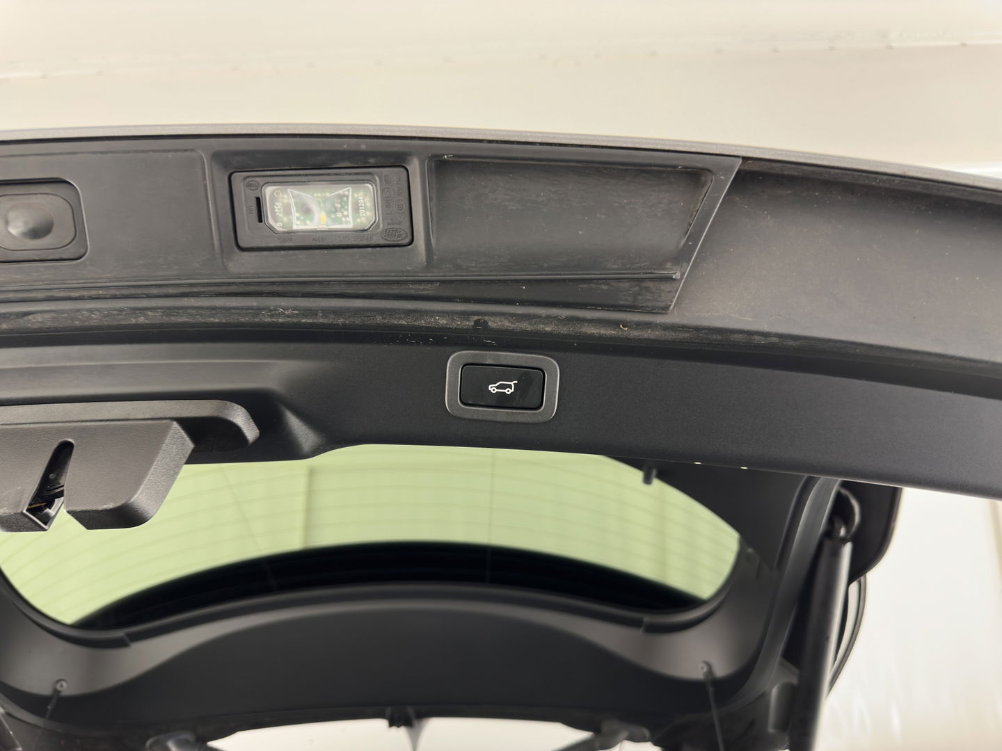 Jaguar I-PACE EV400 HSE 90 kWh AWD (INCL-BTW) *PANO | LEATHER | FULL-LED | MERIDIAN-AUDIO | TOPVIEW | MEMORY-PACK | BLINDSPOT | DIGI-COCKPIT | KEYLESS | DAB+ | NAVI-FULLMAP | ECC | HEATED-COMFORTSEATS | PDC | CCS-FASTLOADER |