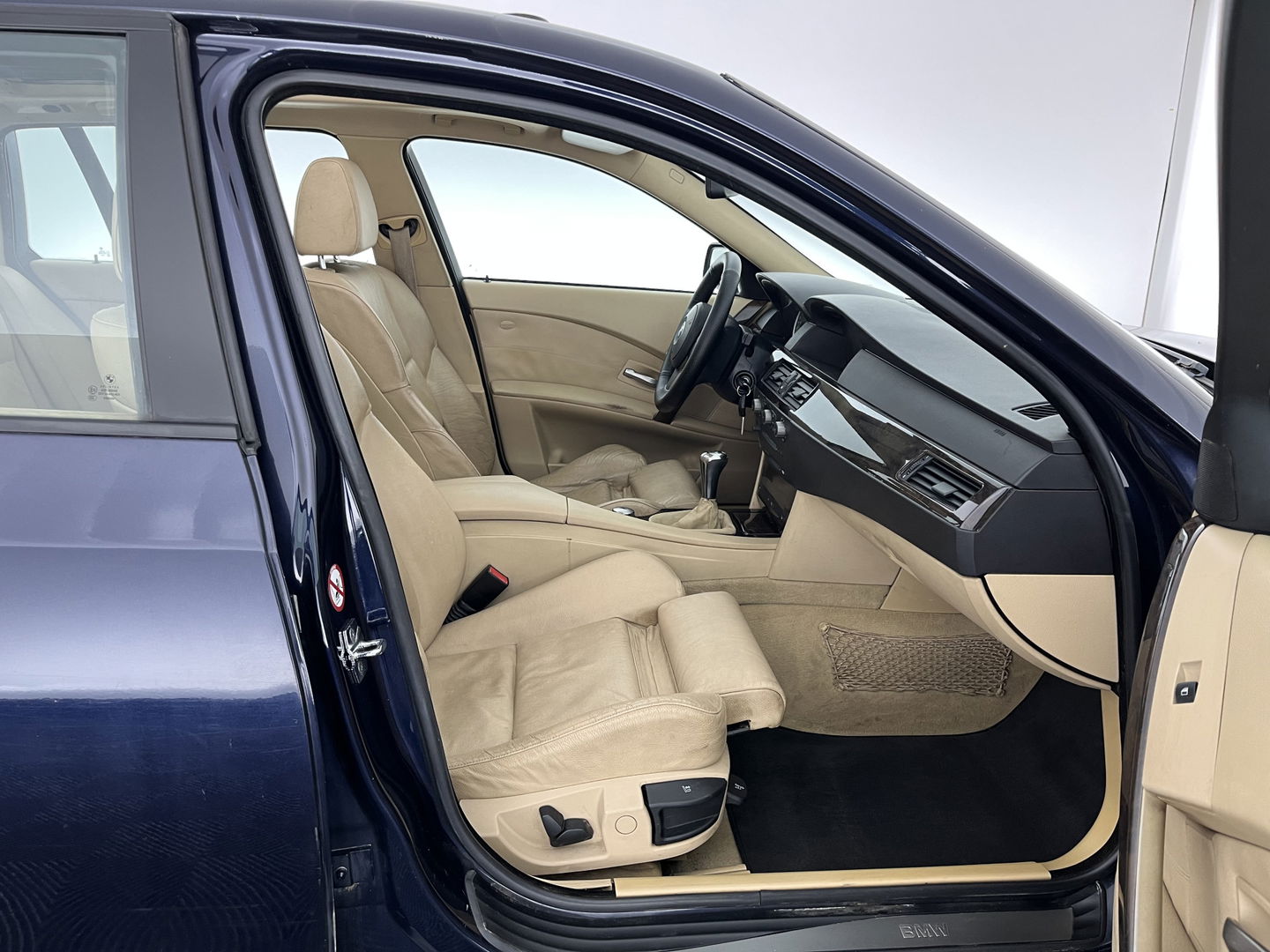 BMW 5 Serie Touring 525d *PANO | LEATHER | NAVI-FULLMAP | HIFI-SOUND | ECC | PDC | CRUISE | 16''ALU | TOWBAR*