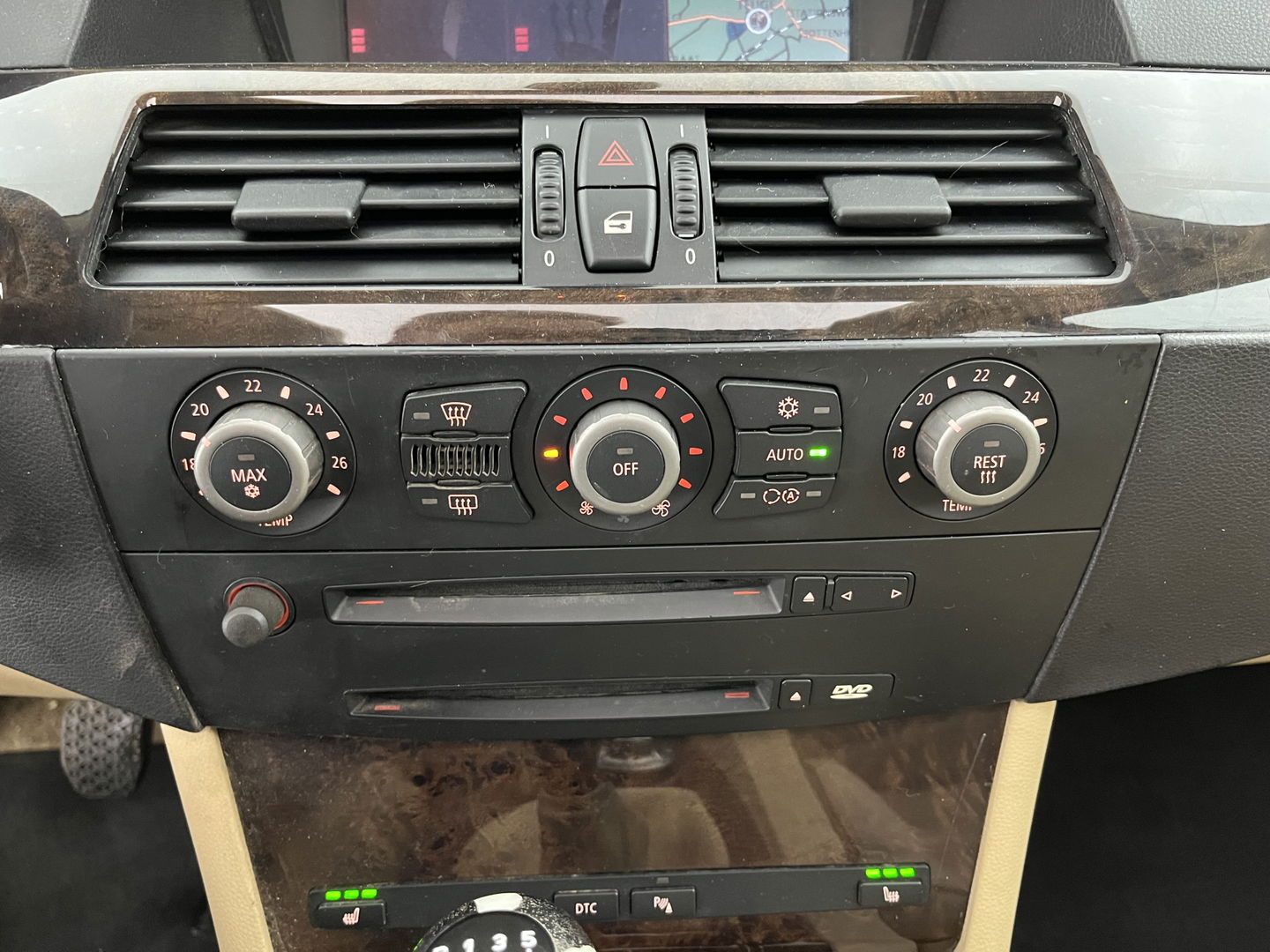 BMW 5 Serie Touring 525d *PANO | LEATHER | NAVI-FULLMAP | HIFI-SOUND | ECC | PDC | CRUISE | 16''ALU | TOWBAR*