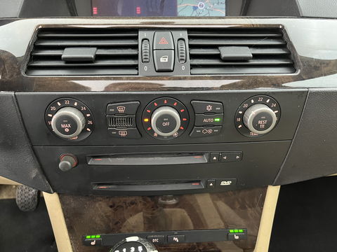 BMW 5 Serie Touring 525d *PANO | LEATHER | NAVI-FULLMAP | HIFI-SOUND | ECC | PDC | CRUISE | 16''ALU | TOWBAR*