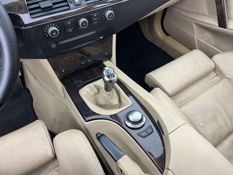 BMW 5 Serie Touring 525d *PANO | LEATHER | NAVI-FULLMAP | HIFI-SOUND | ECC | PDC | CRUISE | 16''ALU | TOWBAR*