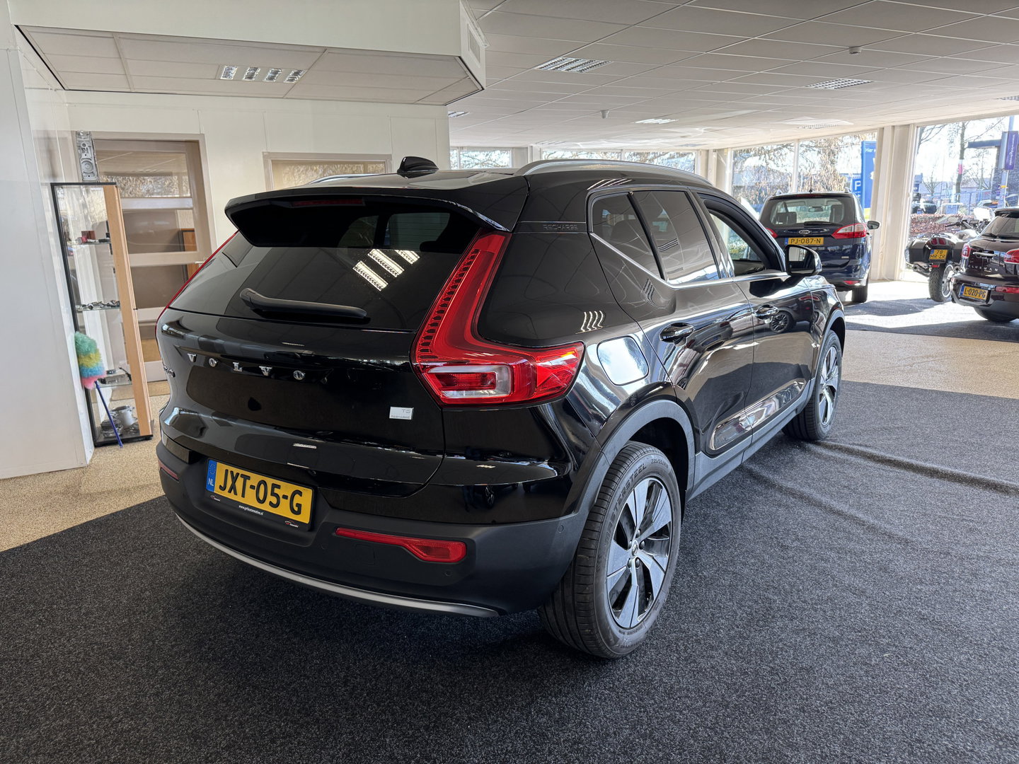 Volvo XC40 1.5 T5 Recharge momentum