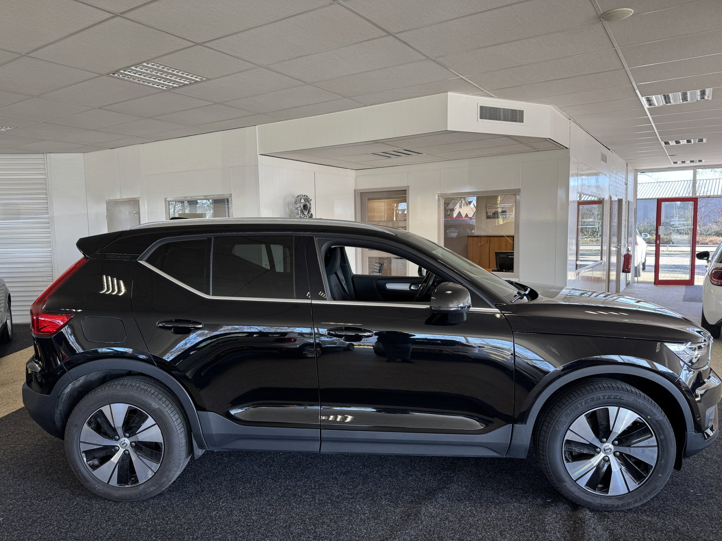 Volvo XC40 1.5 T5 Recharge momentum