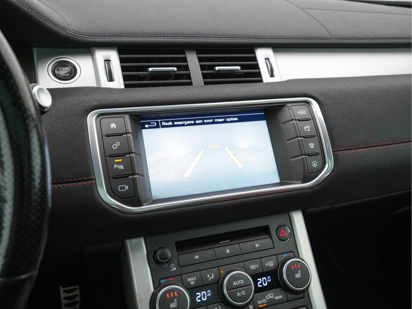 Land Rover Range Rover Evoque 2.0 TD4 HSE Dynamic Aut. *PANO | HEAD-UP | LEATHER | FULL-LED | MEMORY-PACK | MERIDIAN-SOUND | BLIND-SPOT | HEATED-COMFORTSEATS | NAVI-FULLMAP | CAMERA | ECC | PDC | CRUISE | 20''ALU | TOWBAR*