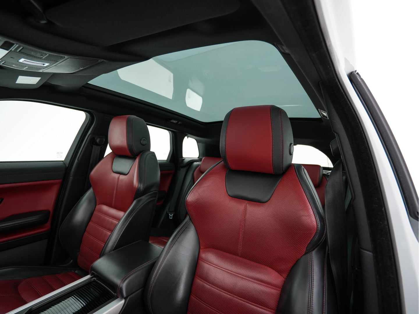 Land Rover Range Rover Evoque 2.0 TD4 HSE Dynamic Aut. *PANO | HEAD-UP | LEATHER | FULL-LED | MEMORY-PACK | MERIDIAN-SOUND | BLIND-SPOT | HEATED-COMFORTSEATS | NAVI-FULLMAP | CAMERA | ECC | PDC | CRUISE | 20''ALU | TOWBAR*