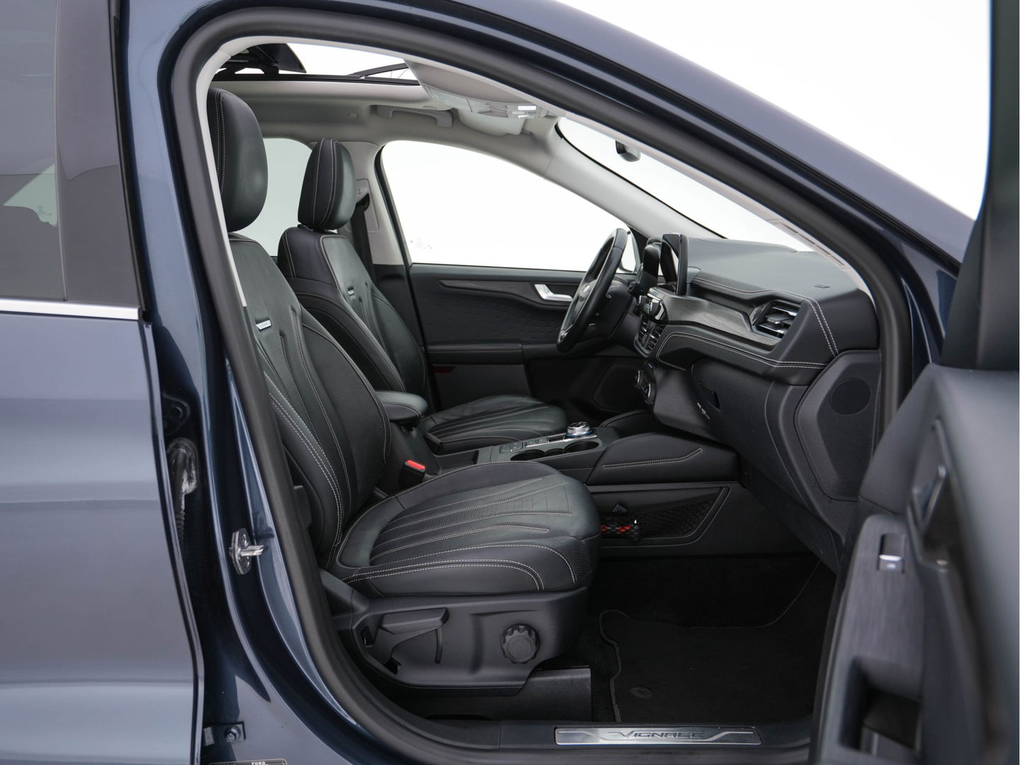 Ford Kuga 2.5 PHEV Vignale (Plug-In) (INCL-BTW) Aut. *PANO | LEATHER | DIGI-COCKPIT | FULL-LED | BANG/OLUFSEN-AUDIO |  HEAD-UP | KEYLESS | DAB | CARPLAY | NAVI-FULLMAP | MEMORY-PACK | HEATED-COMFORTSEATS | LANE-ASSIST | .