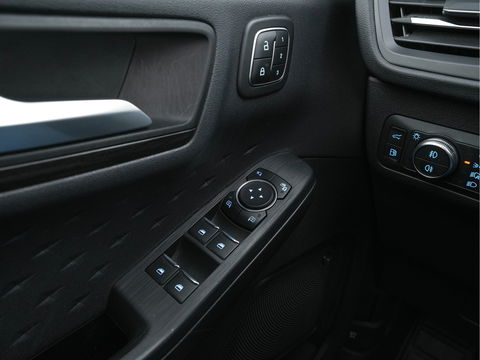 Ford Kuga 2.5 PHEV Vignale (Plug-In) (INCL-BTW) Aut. *PANO | LEATHER | DIGI-COCKPIT | FULL-LED | BANG/OLUFSEN-AUDIO |  HEAD-UP | KEYLESS | DAB | CARPLAY | NAVI-FULLMAP | MEMORY-PACK | HEATED-COMFORTSEATS | LANE-ASSIST | .