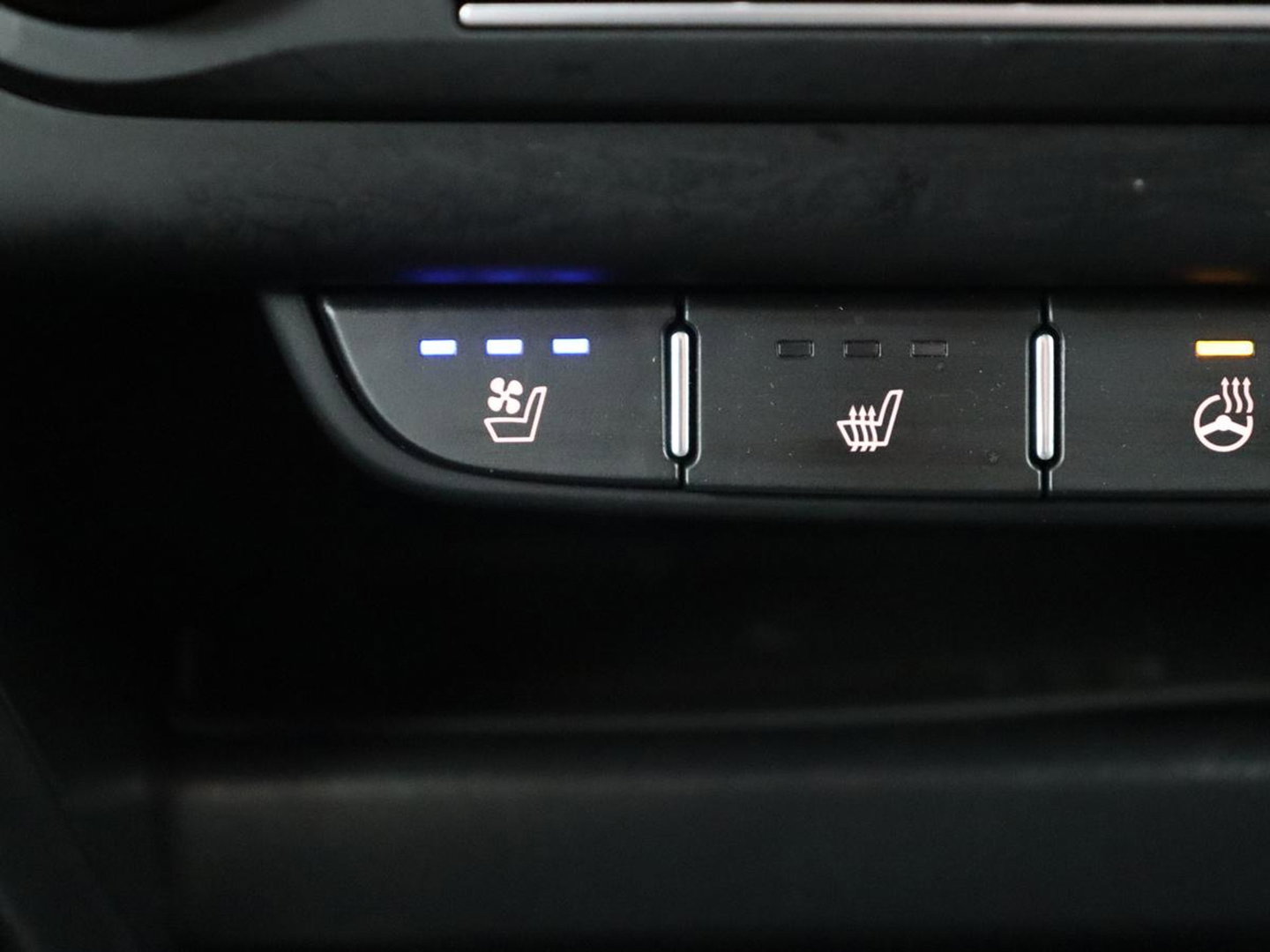 Kia Xceed 1.6 GDi PHEV ExecutiveLine | Stoelventilatie | Leder | Adaptive cruise | Camera | Memory | Achterbankverwarming | Full LED | Keyless | Stuurverwarming | Navigatie | Plug In