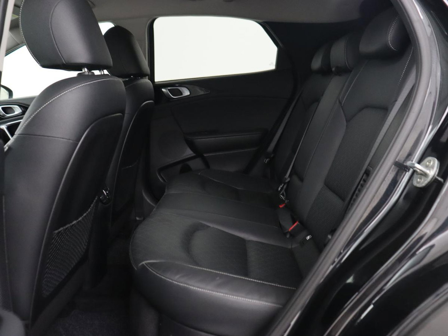 Kia Xceed 1.6 GDi PHEV ExecutiveLine | Stoelventilatie | Leder | Adaptive cruise | Camera | Memory | Achterbankverwarming | Full LED | Keyless | Stuurverwarming | Navigatie | Plug In