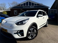 Kia e-Niro - ExecutiveLine 64 kWh 3-Fase, Leer, Camera, Stoel/Stuur Verwarming