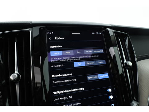 Volvo XC60 2.0 T6 Plug-in hybrid AWD Inscription | Google | Trekhaak | Pano-dak | Camera | Stoel + stuurverwarming |