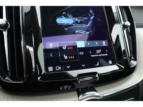 Volvo XC60 2.0 T6 Plug-in hybrid AWD Inscription | Google | Trekhaak | Pano-dak | Camera | Stoel + stuurverwarming |