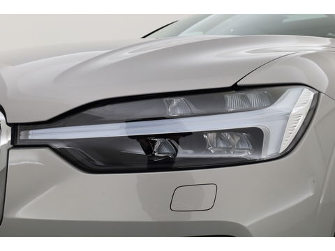 Volvo XC60 2.0 T6 Plug-in hybrid AWD Inscription | Google | Trekhaak | Pano-dak | Camera | Stoel + stuurverwarming |