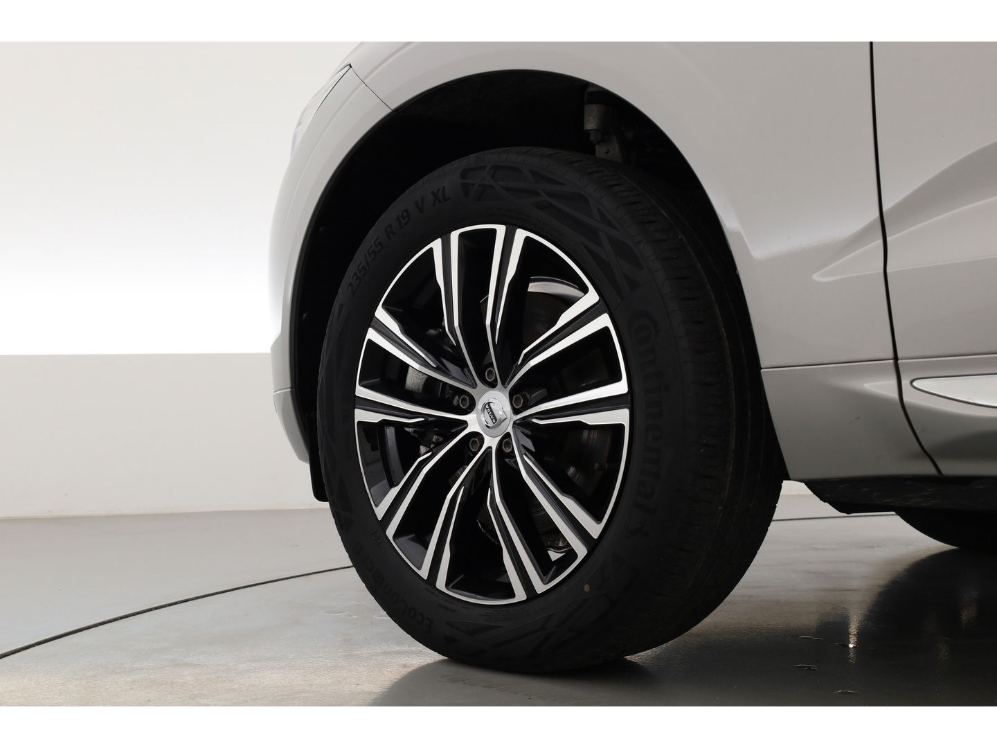 Volvo XC60 2.0 T6 Plug-in hybrid AWD Inscription | Google | Trekhaak | Pano-dak | Camera | Stoel + stuurverwarming |