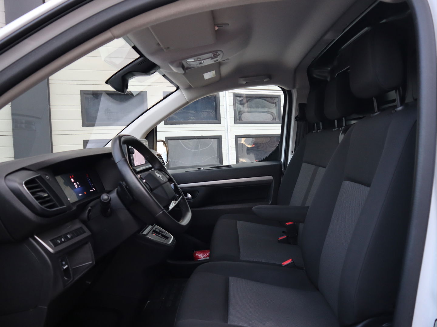 Opel Vivaro 2.0 177pk Euro 6 Automaat L3 Lang - Apple - Cruise - Stuurverwarming