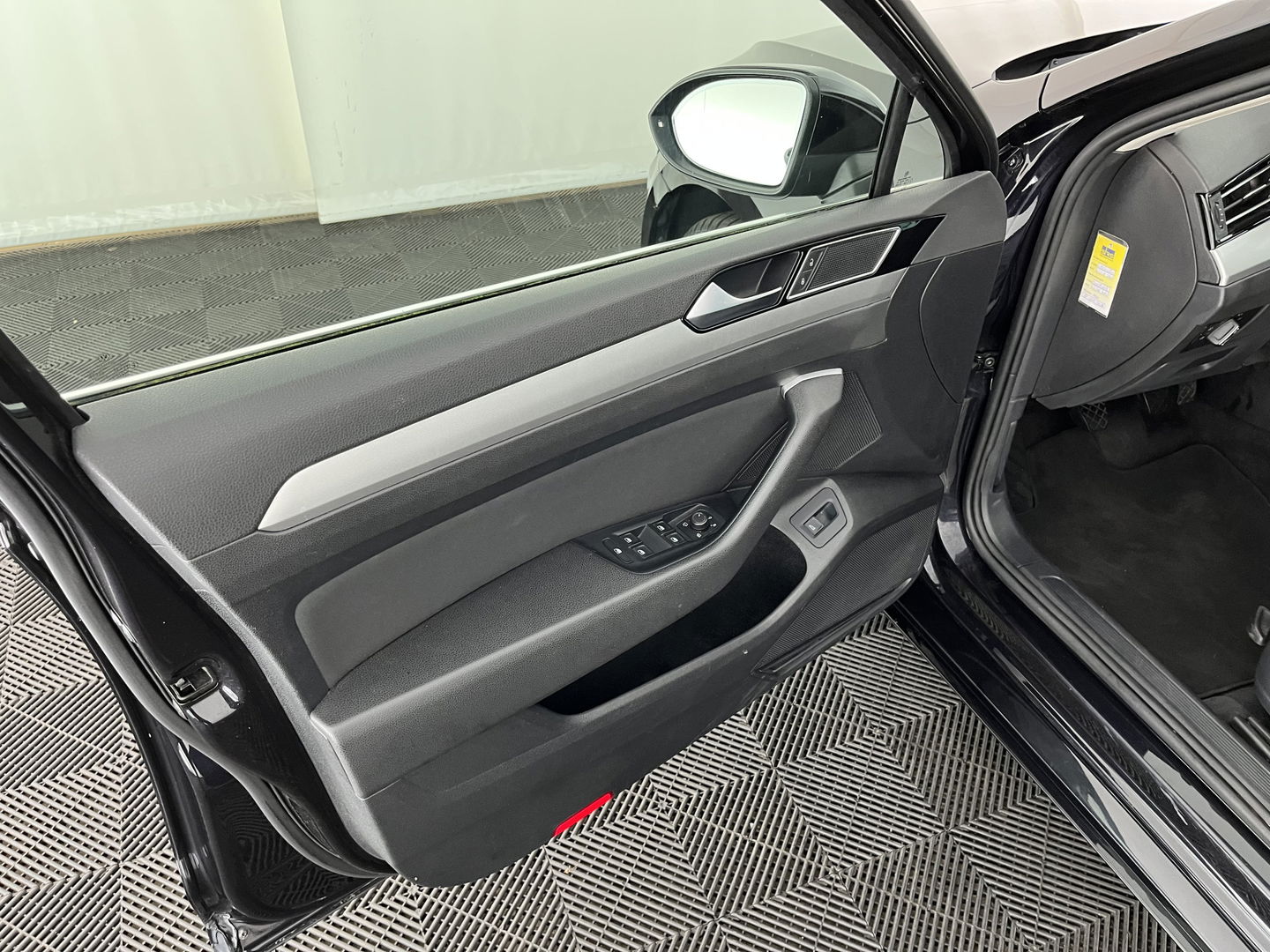 Volkswagen Passat Variant 2.0 TDI Comfortline *FULL-LED | ADAPTIVE-CRUISE | ERGONOMIC-COMFORTSEAT | HEATED-SEATS | PARKPILOT |  NAVI-FULLMAP | KEYLESS | PRIVACYGLASS | ECC | TOWBAR | 17''ALU*