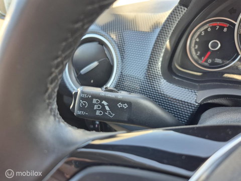 Volkswagen up! 1.0 | Camera, Cruise, Dealer onderhouden, NAP