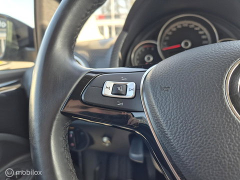 Volkswagen up! 1.0 | Camera, Cruise, Dealer onderhouden, NAP