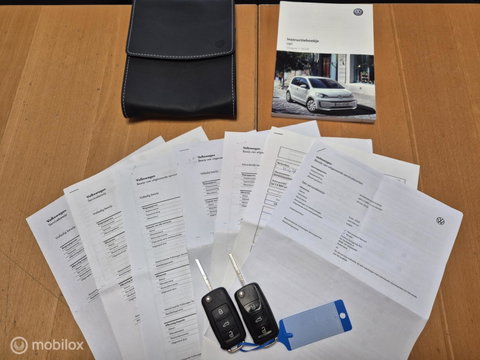 Volkswagen up! 1.0 | Camera, Cruise, Dealer onderhouden, NAP