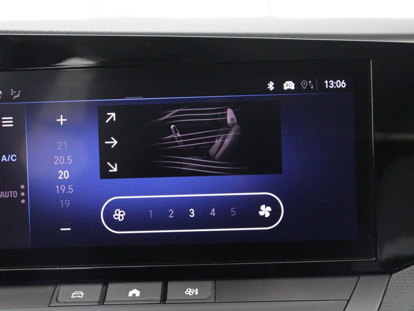 Opel Astra 1.6 Turbo Hybrid | Origineel NL | Adaptive cruise | Carplay | Parkeerhulp | Climate control | Digital Cockpit | Bluetooth | Full LED | PHEV | Plug In