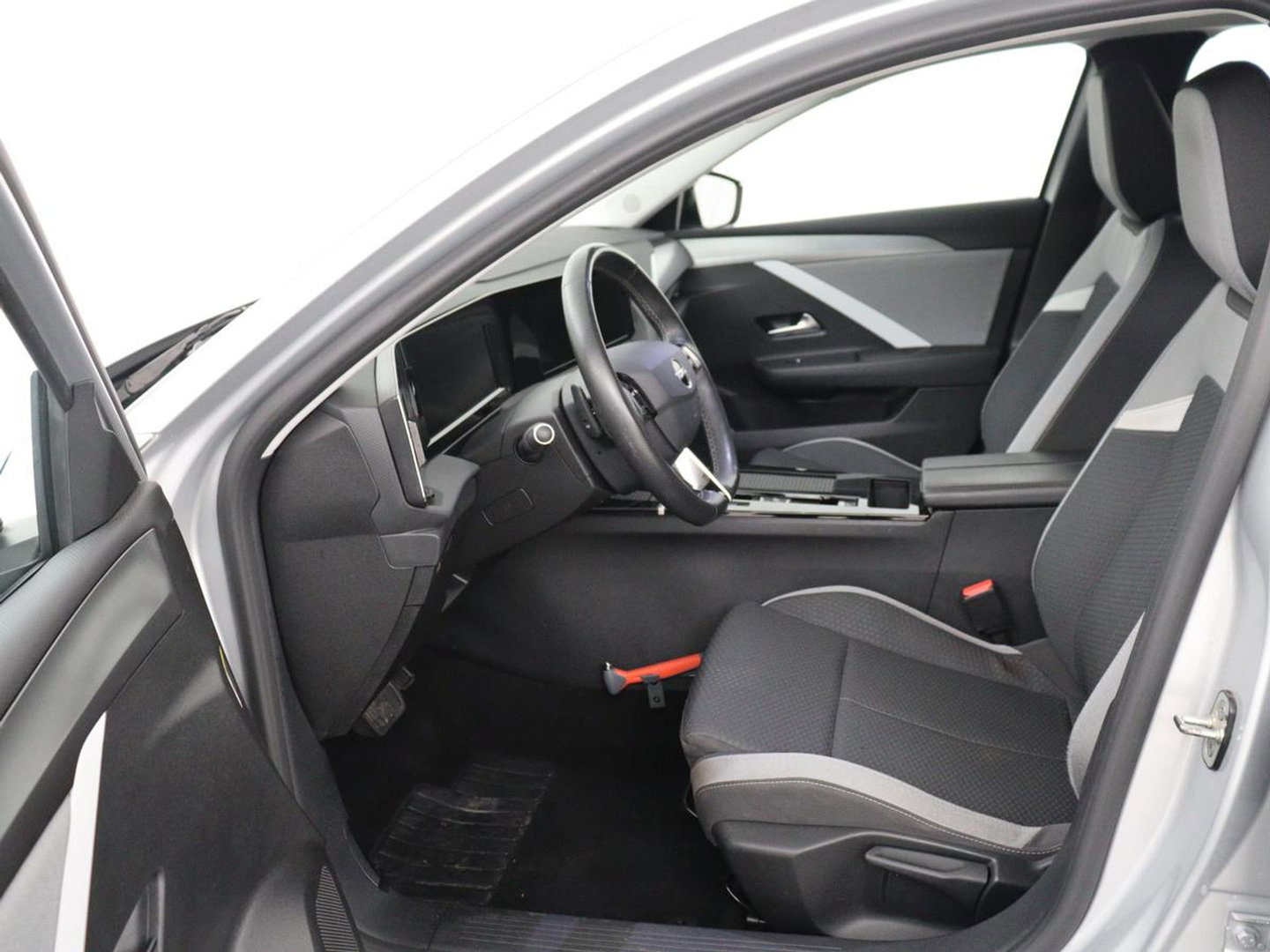 Opel Astra 1.6 Turbo Hybrid | Origineel NL | Adaptive cruise | Carplay | Parkeerhulp | Climate control | Digital Cockpit | Bluetooth | Full LED | PHEV | Plug In