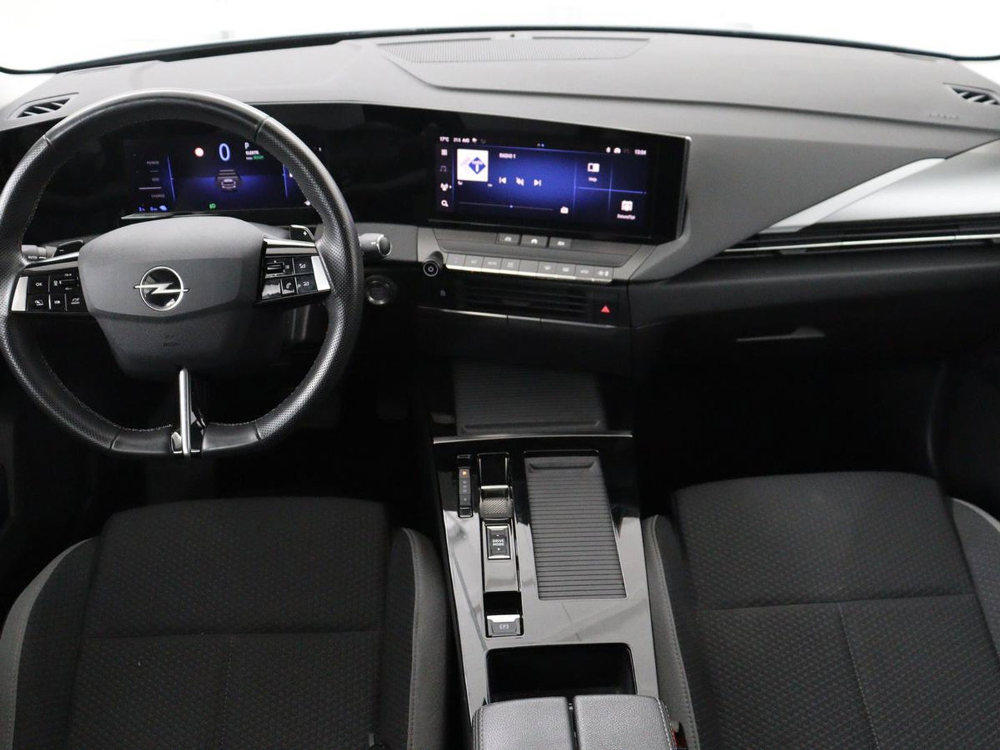 Opel Astra 1.6 Turbo Hybrid | Origineel NL | Adaptive cruise | Carplay | Parkeerhulp | Climate control | Digital Cockpit | Bluetooth | Full LED | PHEV | Plug In