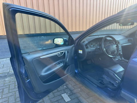 Volvo V70 2.4 Comfort Line | Handel / Export | Loopt niet op LPG |