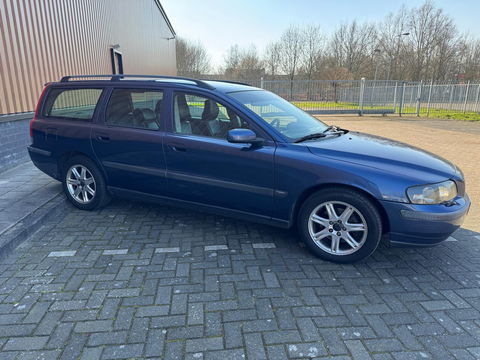 Volvo V70 2.4 Comfort Line | Handel / Export | Loopt niet op LPG |