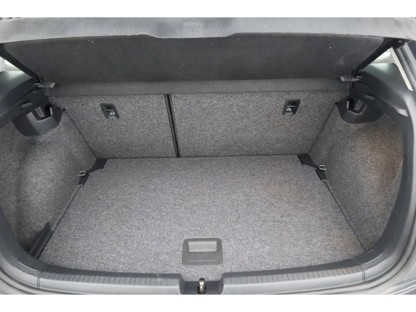 Volkswagen Polo 1.0 TSI Comfortline | Navi by Apple CarPlay | Keyless | Camera | Airco | 17'' | Trekhaak | PDC