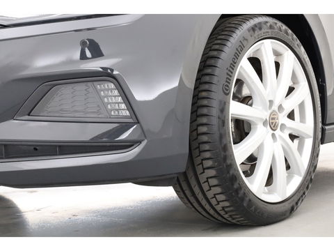 Volkswagen Polo 1.0 TSI Comfortline | Navi by Apple CarPlay | Keyless | Camera | Airco | 17'' | Trekhaak | PDC