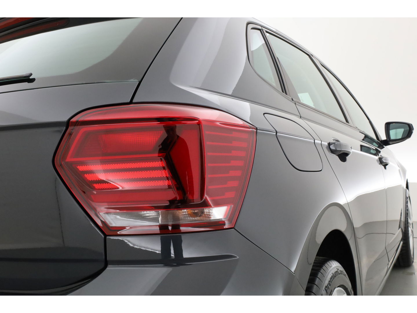 Volkswagen Polo 1.0 TSI Comfortline | Navi by Apple CarPlay | Keyless | Camera | Airco | 17'' | Trekhaak | PDC