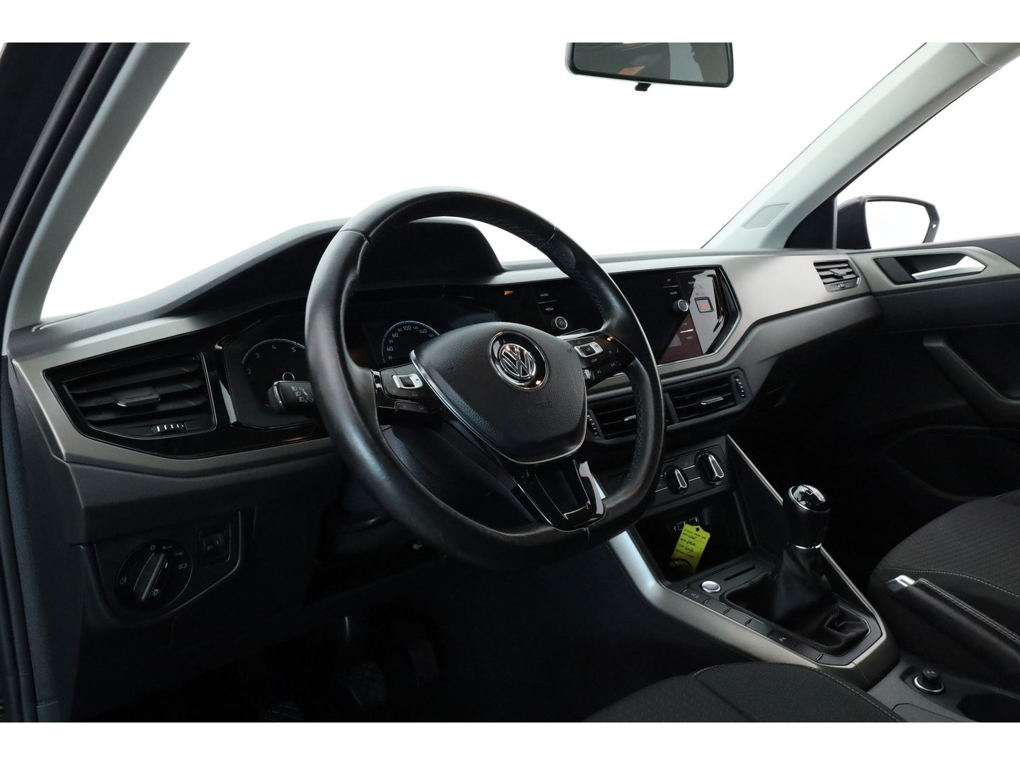 Volkswagen Polo 1.0 TSI Comfortline | Navi by Apple CarPlay | Keyless | Camera | Airco | 17'' | Trekhaak | PDC