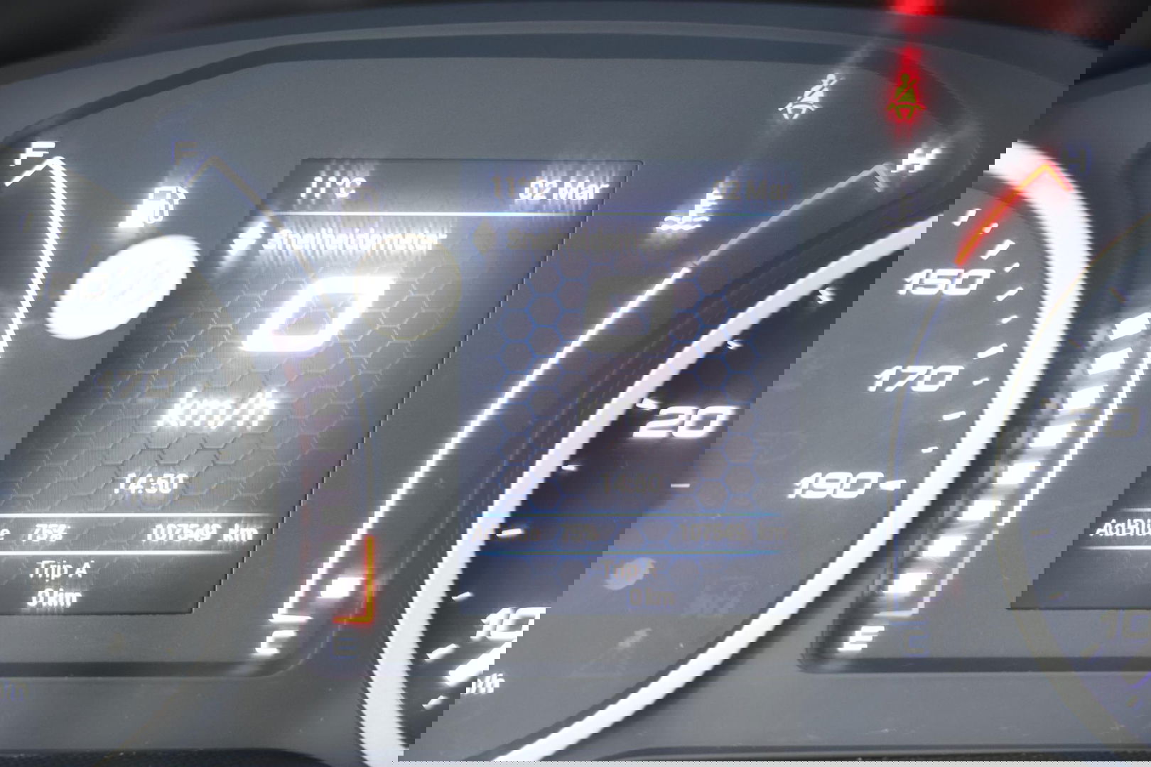 Iveco Daily 35C18HV 3.0 180PK L2H1 DUBBEL LUCHT