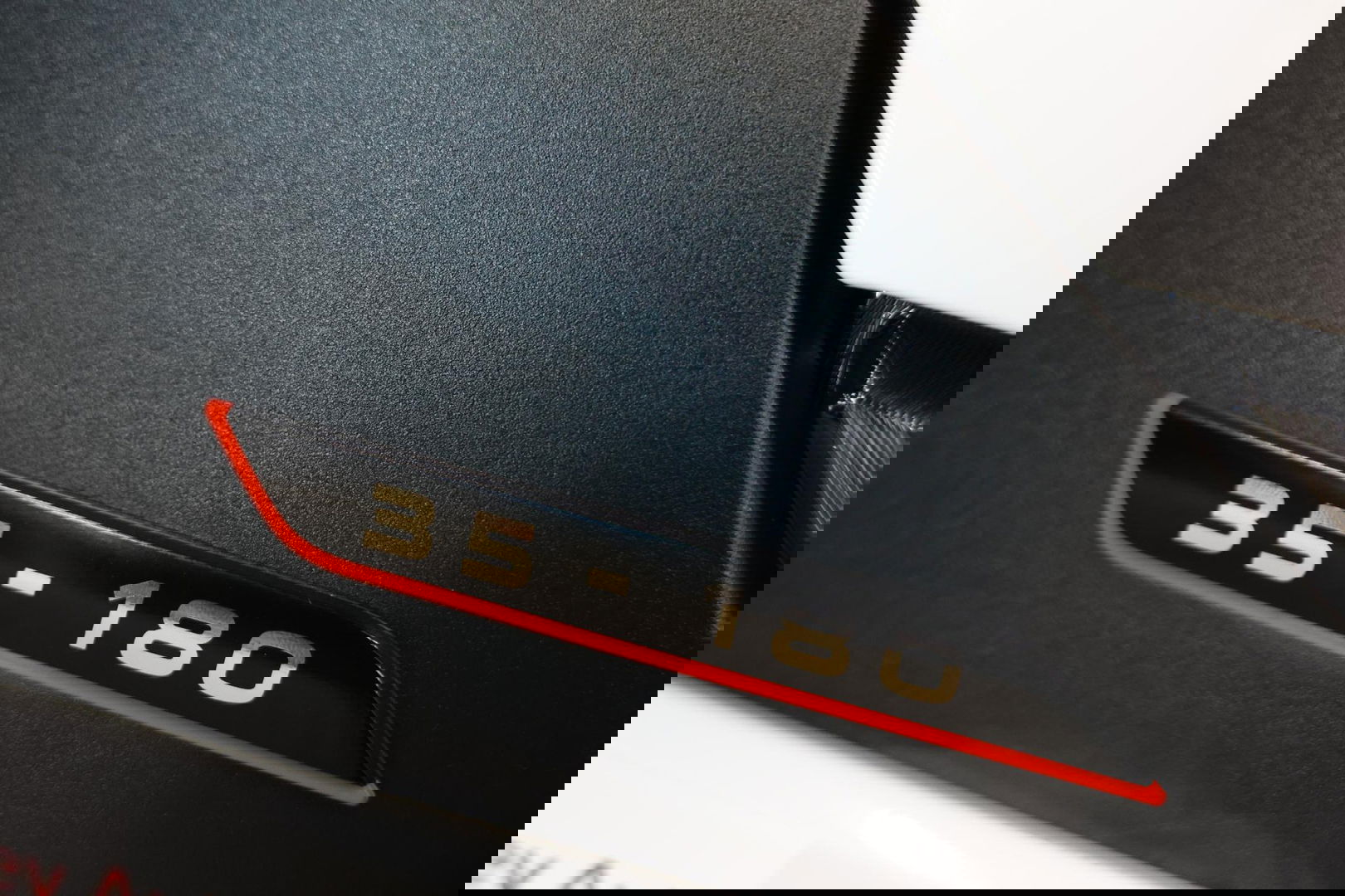 Iveco Daily 35C18HV 3.0 180PK L2H1 DUBBEL LUCHT