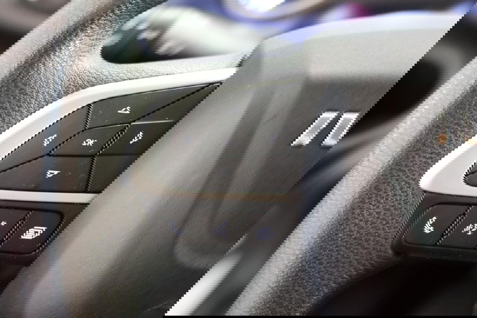 Iveco Daily 35C18HV 3.0 180PK L2H1 DUBBEL LUCHT