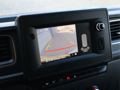 Renault Master 2.3 dCi 150pk Euro 6 L2H2 - Glasresteel v.d. Born - Resteel - Traplader - Trekhaak