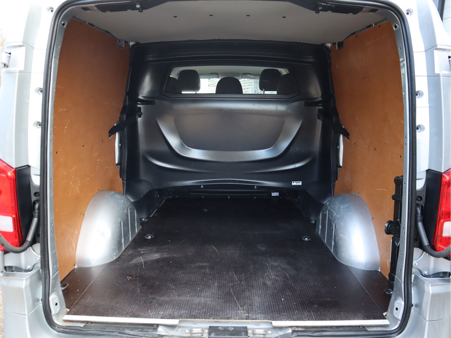 Mercedes-Benz Vito 114 CDI Euro 6 Automaat DC 5 Pers. Lang L2 - A.Deuren - Trekhaak - Navi